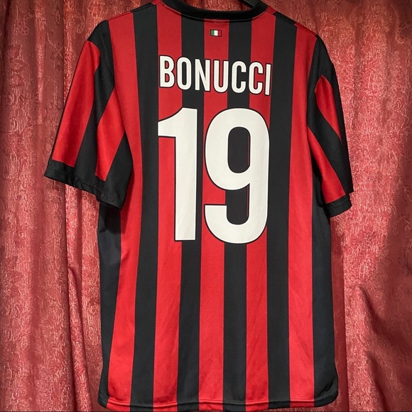 Red Black Stripe Bonucci Jersey AC Milan Home - Picture 3 of 5